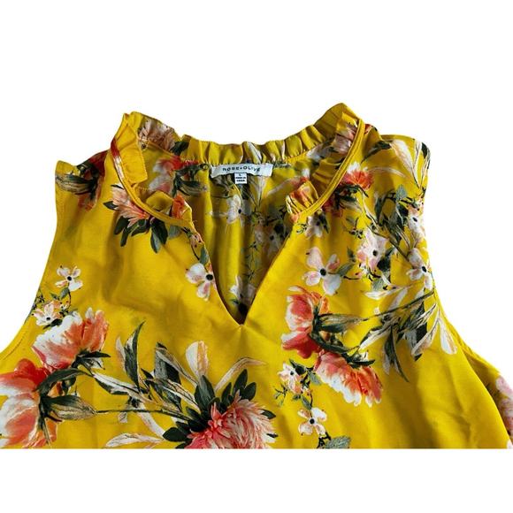 Rose + Olive Yellow Floral Blouse Sz Large Sleeveless Top Loose V-Neck - Picture 3 of 7